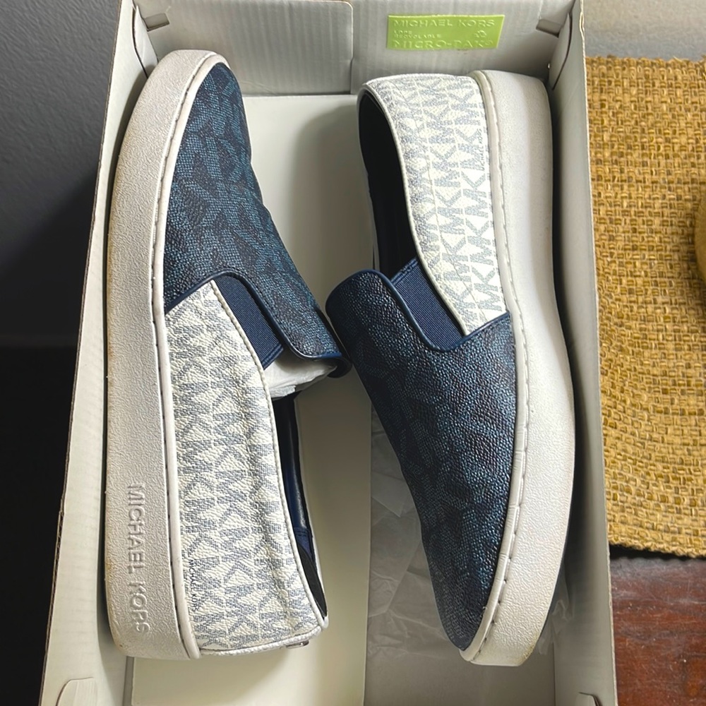 MICHAEL KORS   Color: NAVY BLUE
Keaton Logo Slip-On Sneaker 9M